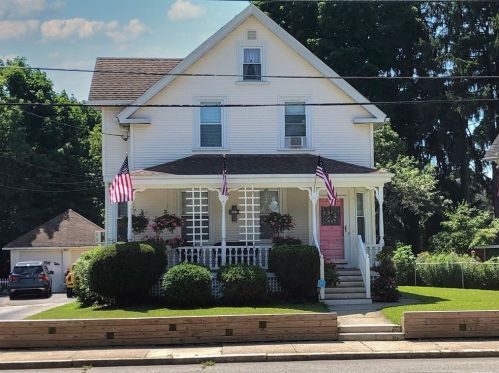 40 Coe St, Woonsocket, RI 02895-5111