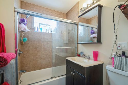 4316 Lawrence Ave, Chicago IL 60630-2615 exterior