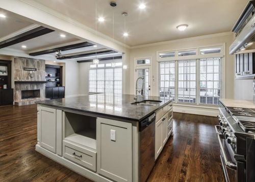 654 Kimberly Ln, Atlanta GA 30306-2224 exterior