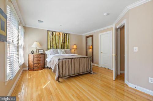 393 Cameron Sta Blvd, Alexandria VA 22304-8681 exterior