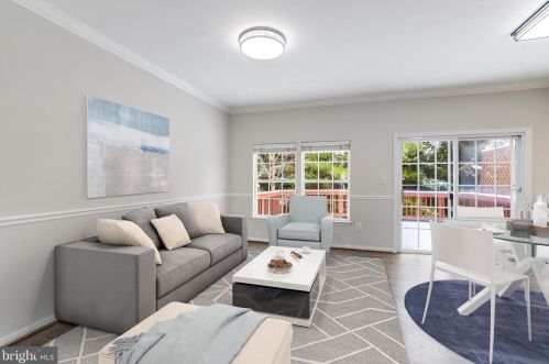 43069 Candlewick Sq, Leesburg VA 20176-6446 exterior