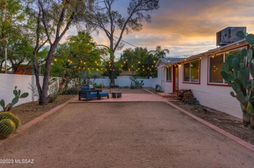 221 Calle De Jardin, Tucson AZ  85711-3406 exterior