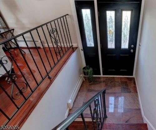 91 Atlantic Dr, Parsippany, NJ 07054-3534