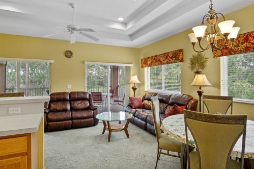 8252 Mulligan Cir, Fort Pierce FL exterior