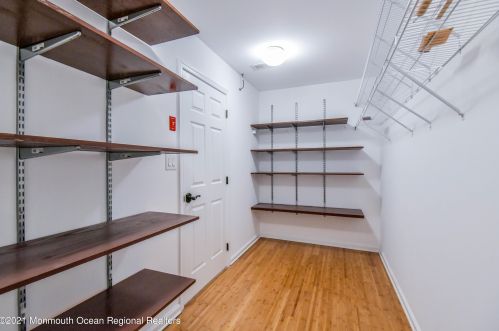 5 Markus Ct, Jackson Twp NJ  08527-2886 exterior