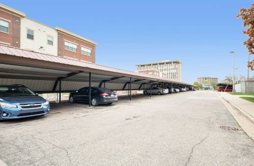 297 Clay Ave, Meskegon MI 49440-1201 exterior