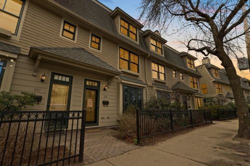 255 Cypress St, Brookline, MA 02445-6768