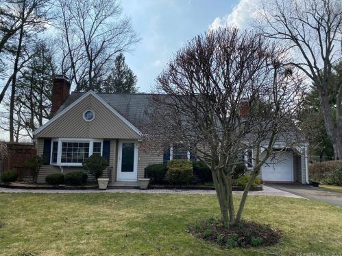 145 Matianuck Ave, Windsor, CT 06095-4320