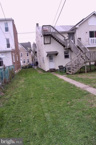 361 Beech St, Pottstown PA  19464-5652 exterior