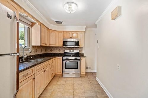 5034 Leona Dr, Pittsburgh PA 15227-3622 exterior