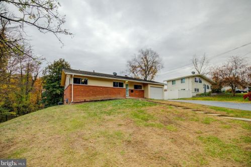 4115 Duvawn St, Alexandria, VA 22310-2022