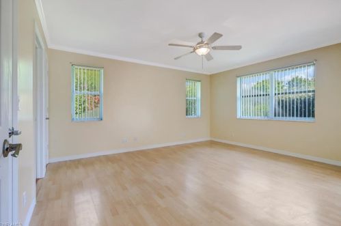 970 Murcott Dr, Naples FL 34120-1478 exterior