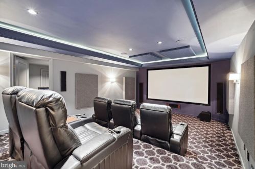 11409 Palatine Dr, Rockville MD  20854-1453 exterior