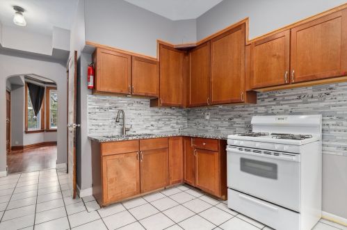 2710 Lawndale Ave, Chicago IL 60655-3312 exterior