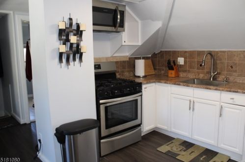 159 Passaic Ave, Paterson NJ 07506-1406 exterior