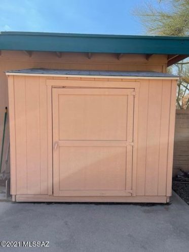 5276 Camino De Ln Tierra, Tucson AZ 85746-1018 exterior