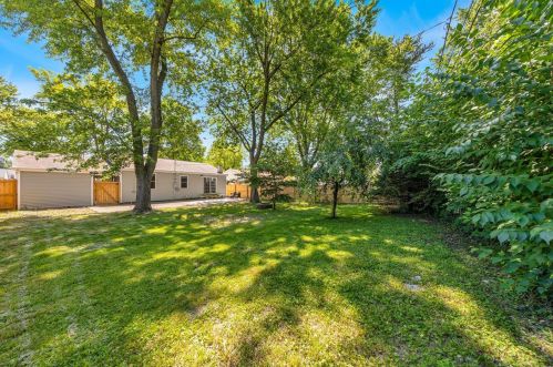 12143 Sunnycrest Pl, Hazelwood MO 63043-1222 exterior