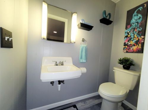 2018 Glen Flora Ave, Waukegan IL 60085-1304 exterior