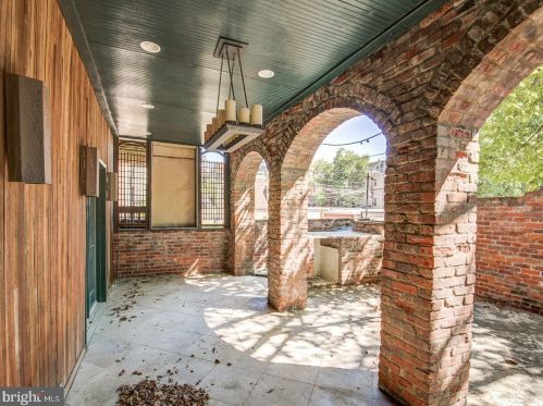 1324 Kenyon St, Washington DC 20010-2493 exterior