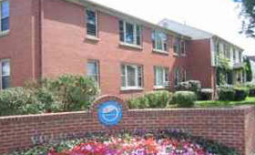 125 Silver Spring Dr, Milwaukee WI  53217-4709 exterior