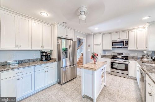 1817 Baldwin Dr, Mc Lean VA 22101-5055 exterior