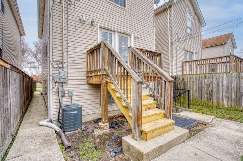 1502 Karlov Ave, Chicago IL 60651-1927 exterior