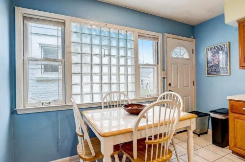 4543 Ardmore Ave, Milwaukee WI 53211-1402 exterior