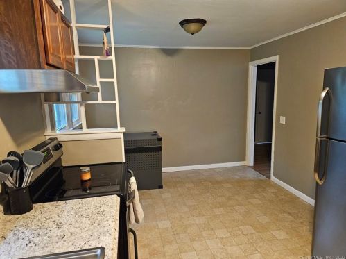 267 Mechanic St, Killingly CT 06239-1955 exterior