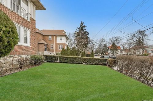 370 Rich Ave, Mount Vernon, NY 10552-3032