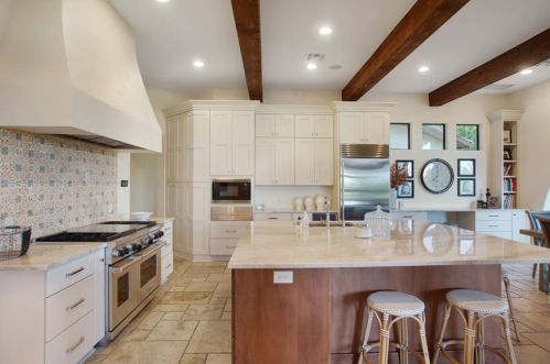 316 Dawn River Cv, Austin TX 78732-1986 exterior