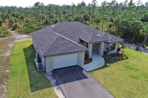 2081 20th Ave, Naples, FL 34120-5430