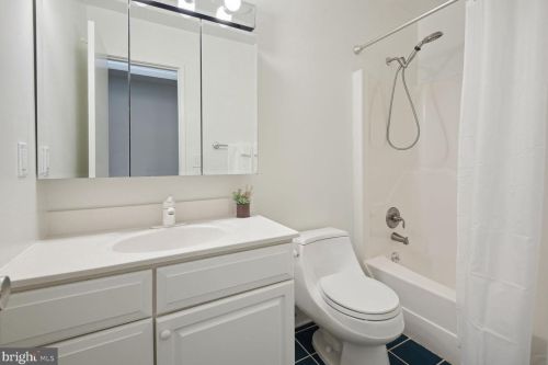 862 New Mark Esplanade, Rockville MD 20850-2736 exterior