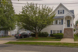 65 Beckwith Pl, Rutherford, NJ 07070-1207