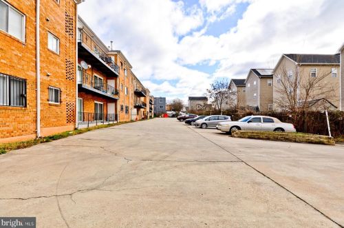 5005 D St, Washington DC  20019-6163 exterior