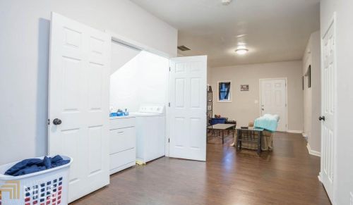 1968 Jones St, Atlanta GA 30344-4108 exterior