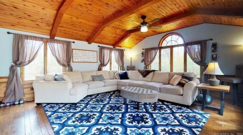 30 Marjorie Ln, Vernon CT 06066-4008 exterior