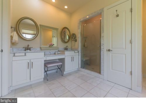 676 Beatty Rd, Media PA 19064-1512 exterior