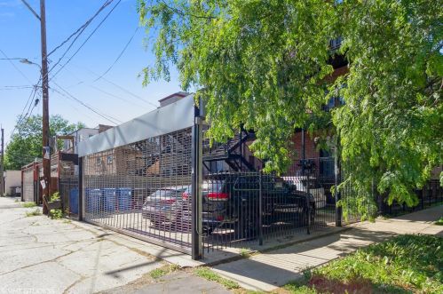1475 69th St, Chicago IL 60637-4910 exterior