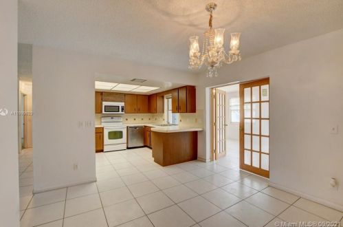 1312 7 St, Boynton Beach FL 33426-2924 exterior