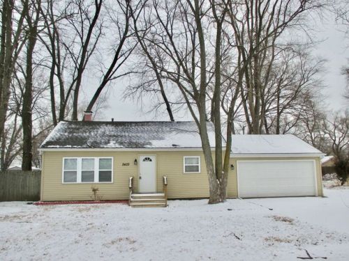 2433 Flower St, Joliet, IL 60435-1448