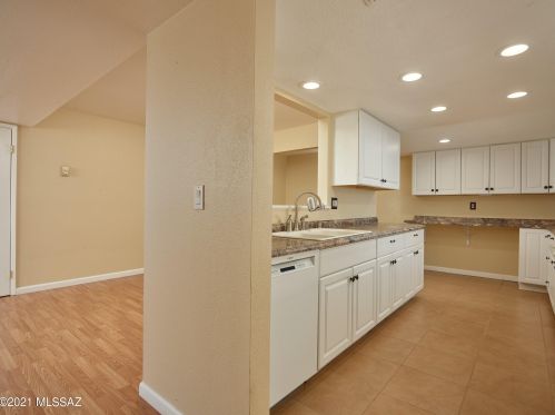 5677 Camino De La Noche, Tucson AZ  85718-4420 exterior