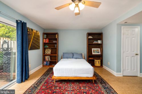 3803 Courtland Cir, Alexandria VA 22305-2061 exterior