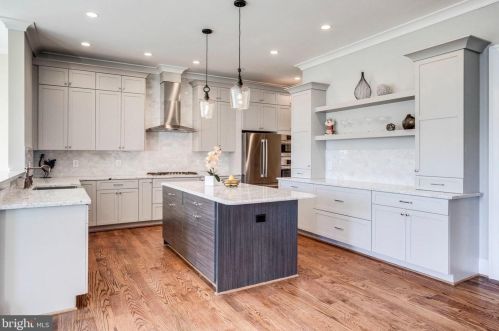 6801 Dillon Ave, Mc Lean VA  22101-4435 exterior