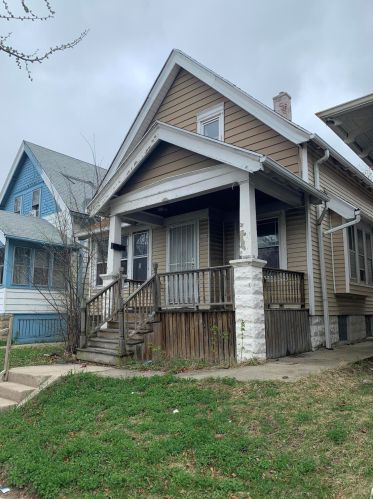 3264 25th St, Milwaukee, WI 53215-4419