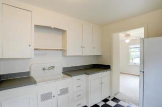 7316 Alonzo Ave, Seattle, WA 98117-5324