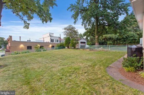 1800 Lawrence St, Washington DC  20018-2732 exterior