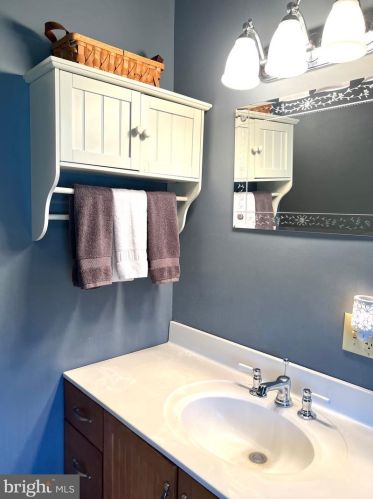 1446 Bunting St, Primrose PA 17901-9005 exterior