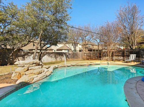 16100 Braesgate Dr, Austin TX  78717-4820 exterior