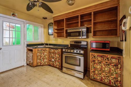 851 76 St, Chicago IL 60620-5762 exterior