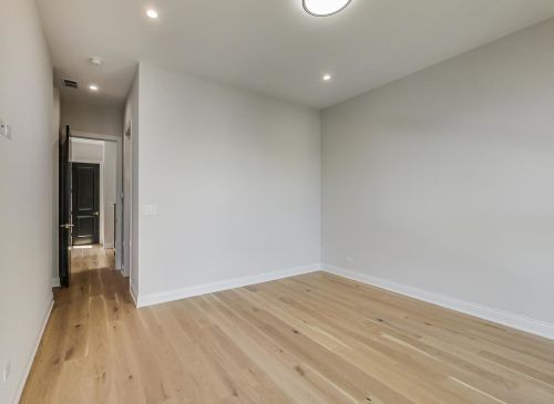 2345 Mclean Ave, Chicago IL 60647-4113 exterior